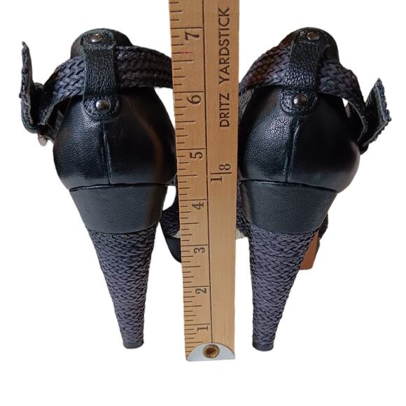 STUART WEITZMAN Raffia Rattan Straw Heels 8.5 Artsy Pumps Event Office Career - Picture 3 of 11